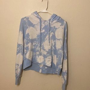 White and blue splatter paint pattern from stitch and pine